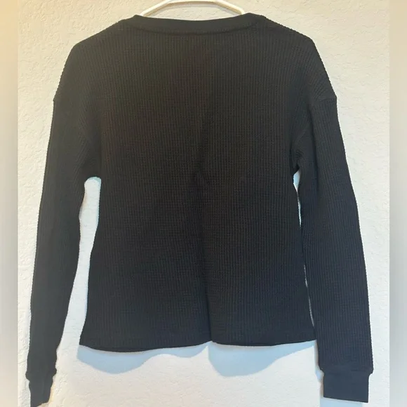 Black Knix waffle Henley in black, medium - Picture 2 of 7